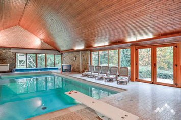 Vakantiewoning met binnenzwembad en sauna voor 10 personen in Durbuy