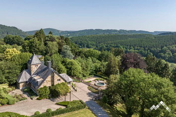 Landhuis met binnenzwembad voor 15 personen in Durbuy