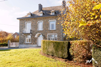 Villa de standing avec jacuzzi pour 14 personnes à Gouvy