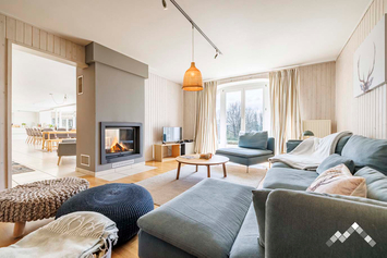  Villa de standing avec piscine intérieure et sauna pour 9 personnes à Waimes