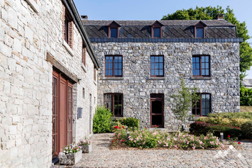 Maison ardennaise avec piscine extérieure pour 11 personnes à Durbuy