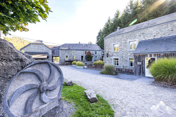 Maison ardennaise pour 17 personnes à Gedinne