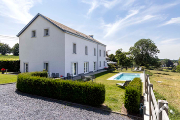  Maison de vacances avec piscine extérieure pour 12 personnes à Gouvy