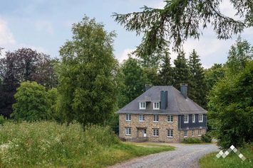 Maison ardennaise pour 15 personnes à La Roche