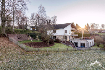 Chalet avec piscine intérieure et sauna pour 13 personnes à Malmedy