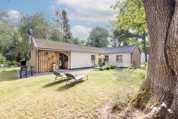 Chalet avec jacuzzi pour 4 personnes à Rendeux