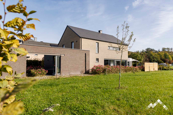 Vakantiewoning met binnenzwembad voor 9 personen in Han-sur-Lesse